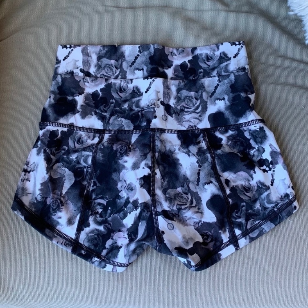 Lululemon Black white,&Grey rose printed shorts